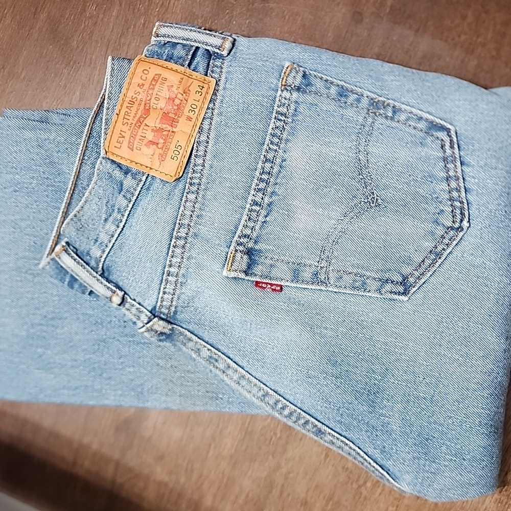 Levi Women's 505 Straight Leg Jeans 30